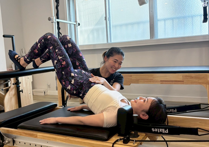 ストレッチのアドバイスの様子